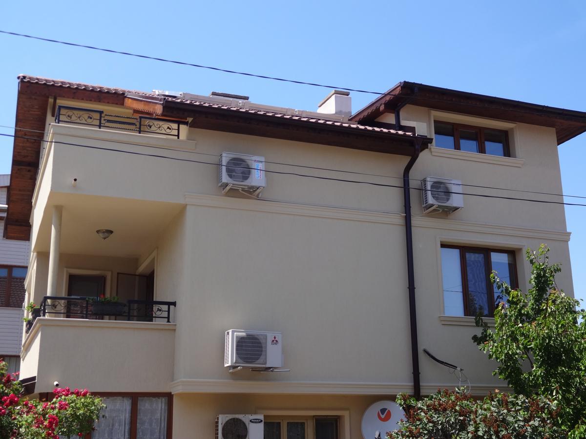 Apartments Dona 切尔诺莫雷茨 外观 照片